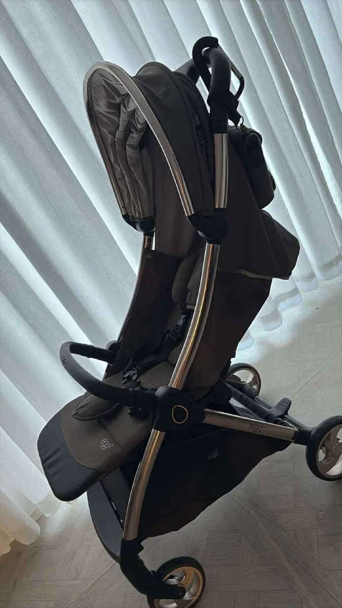 Baby stroller - Image 1