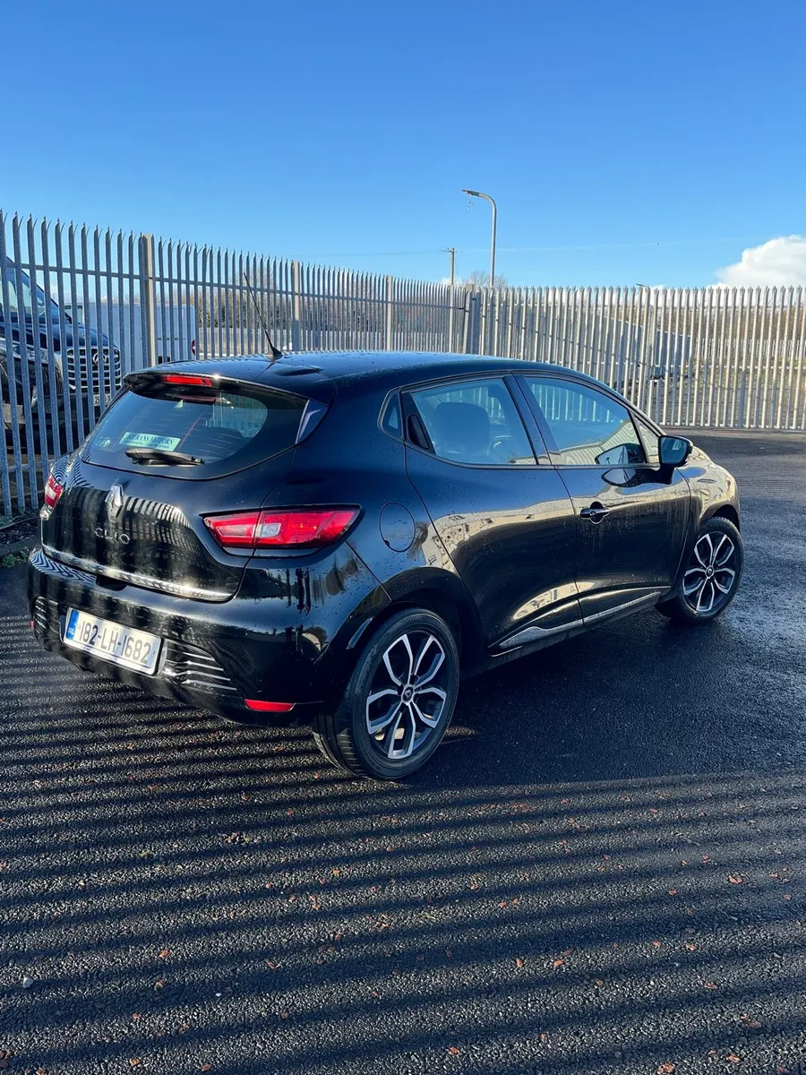 Renault Clio 2018 0.9 petrol - Image 4