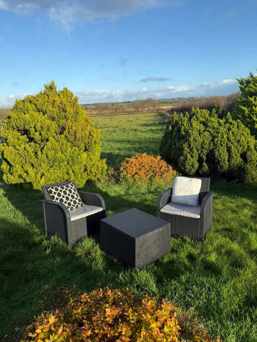 3-Piece Rattan Garden Furniture Set - Image 1