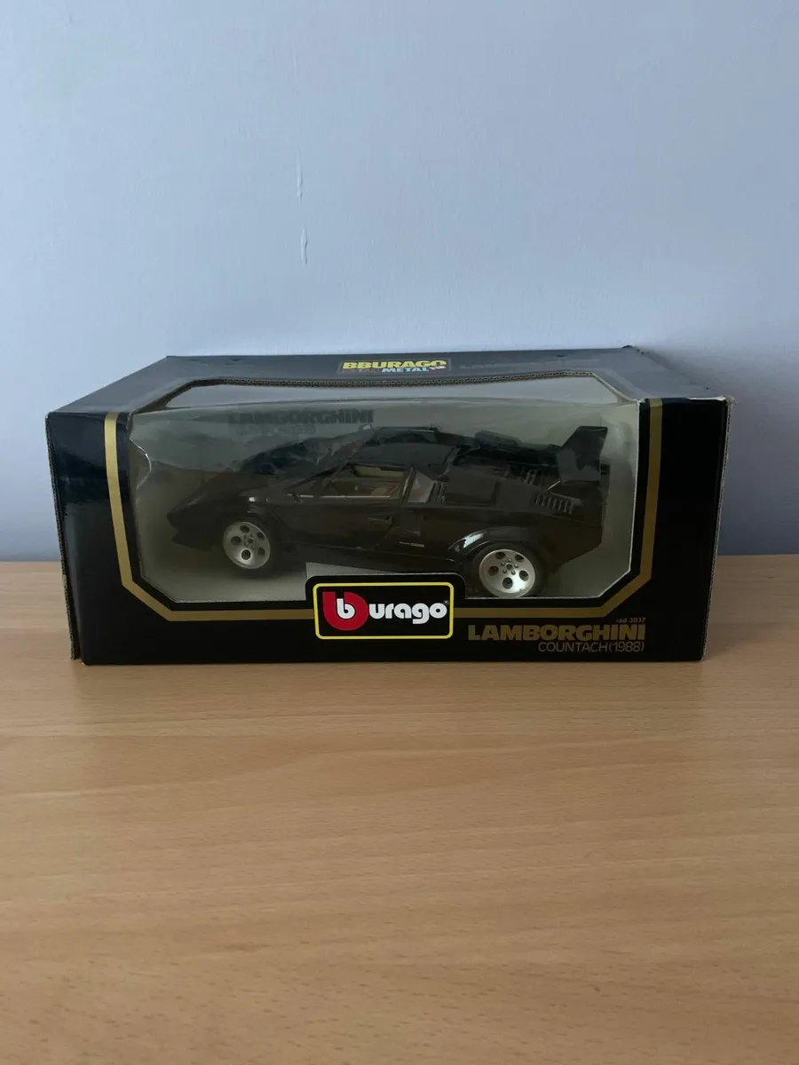 1988 Lamborghini Countach 1/18 Burago Model Car - Image 3