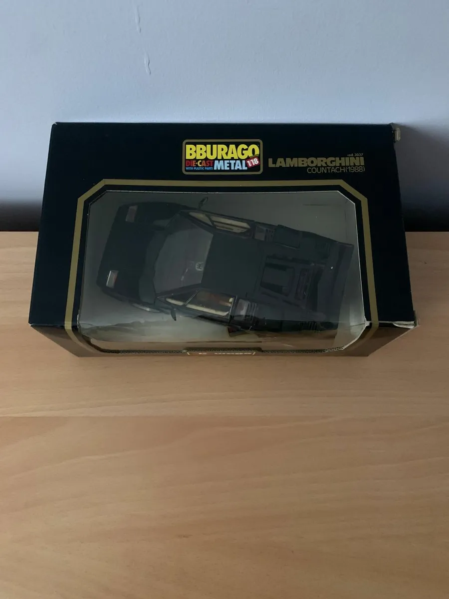 1988 Lamborghini Countach 1/18 Burago Model Car - Image 4