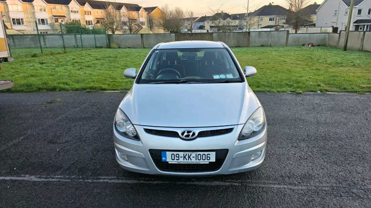 Hyundai i30 2009 | Automatic - Image 1