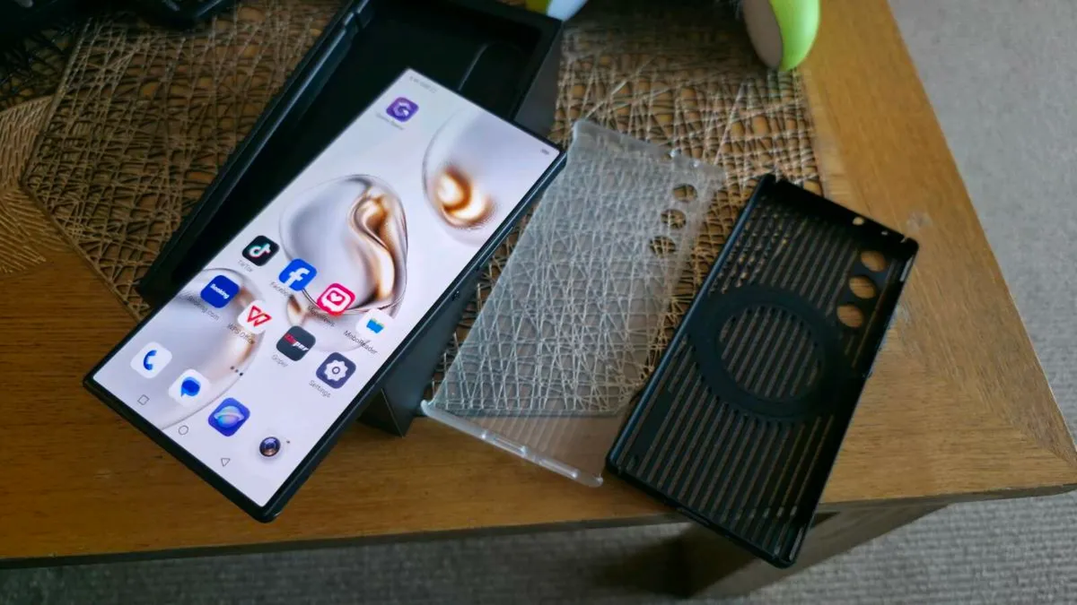 Red Magic 10 - Image 1