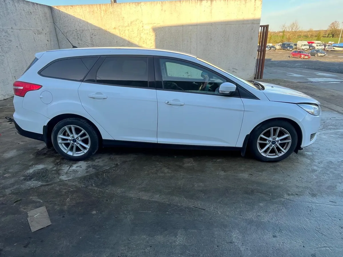 2017 Ford Focus - Image 2