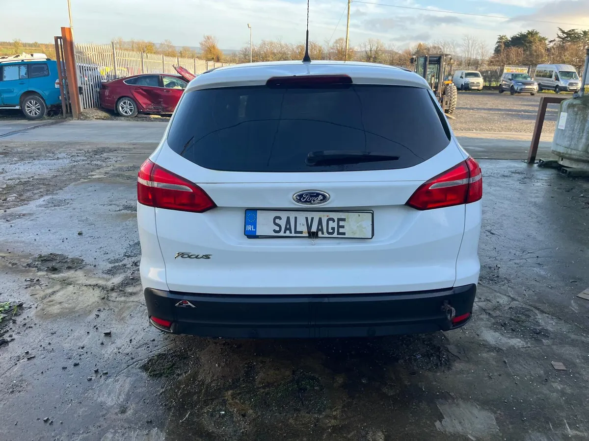 2017 Ford Focus - Image 4