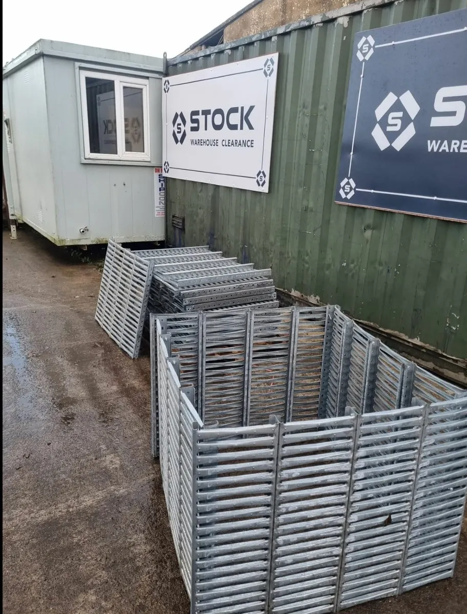 Catwalks / sheep pens - Image 4