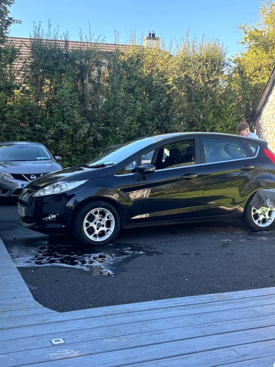 2011 Ford Fiesta - Image 4
