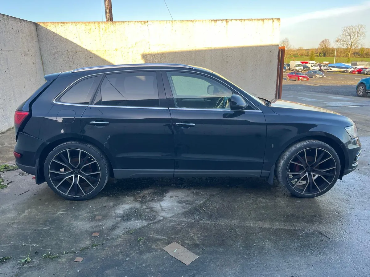 2015 Audi Q5 - Image 2