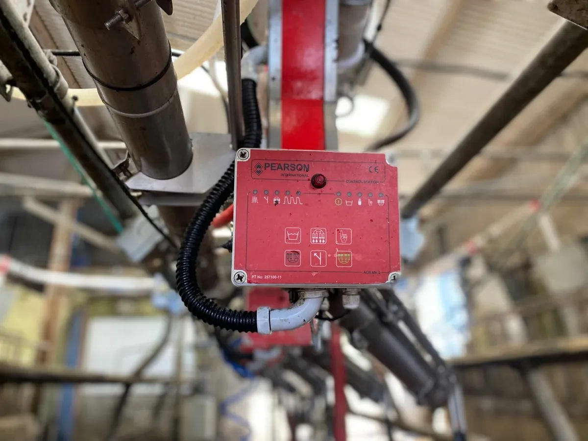 12 Unit Milking Parlour - Image 4