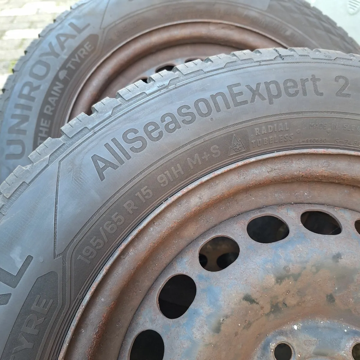 Winter tyres Steel wheels Storage stand - Image 2