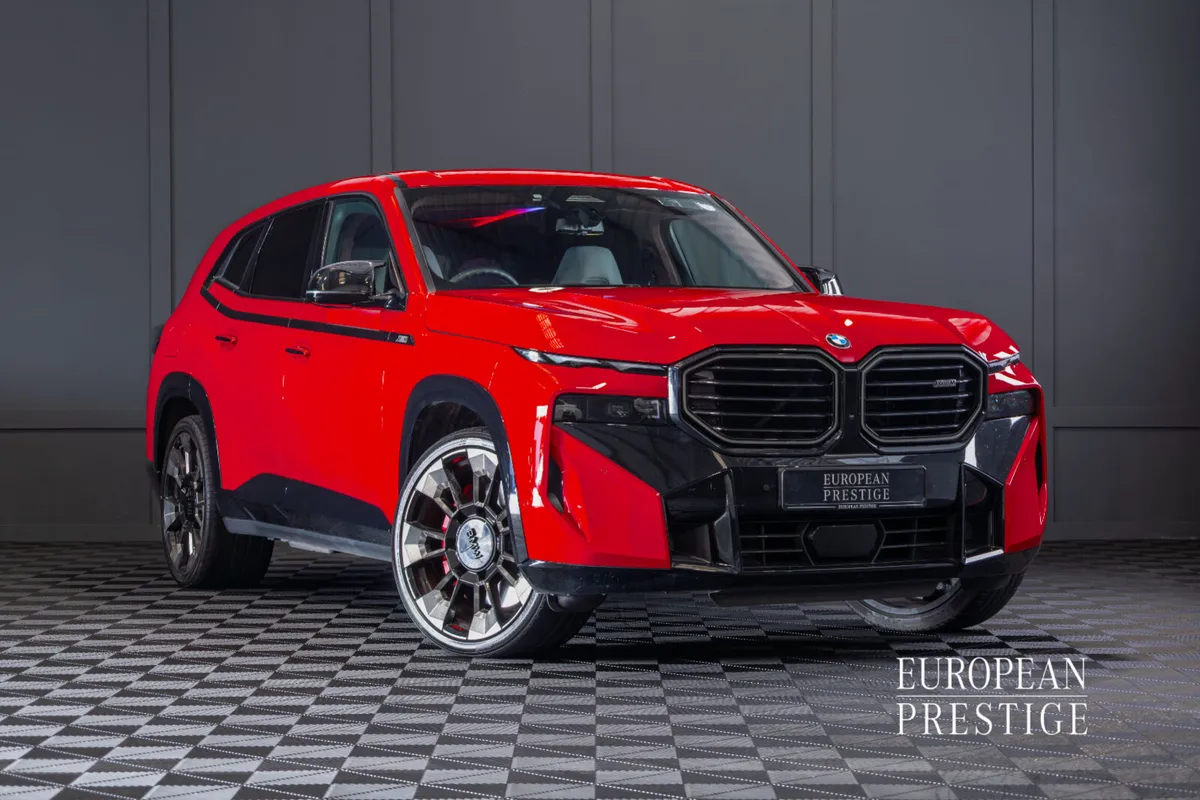 242 BMW XM 50e - Image 1