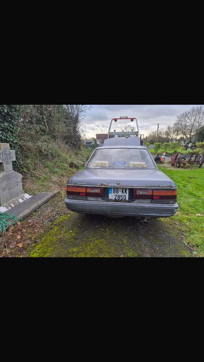 1988 Toyota Camry - Image 2