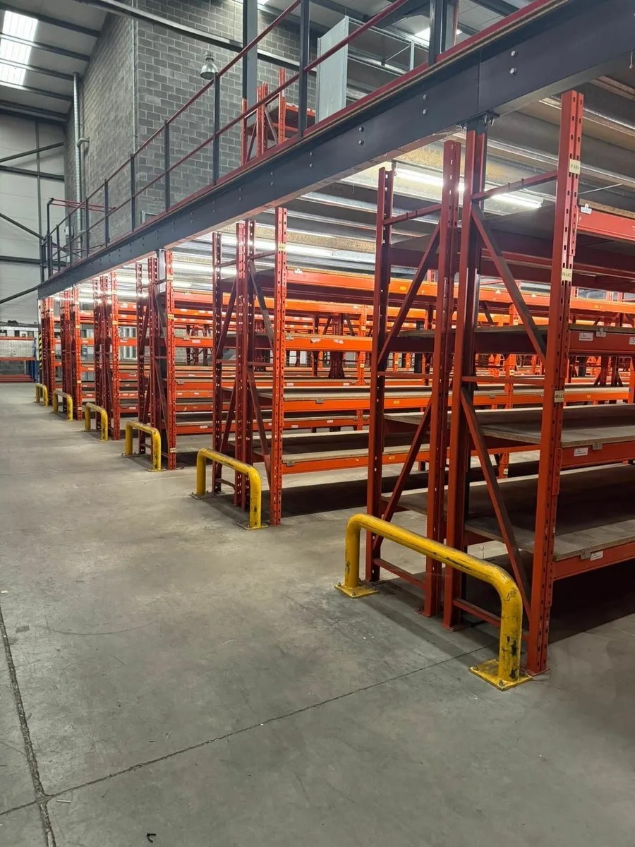 Large variety of pallet racking - Image 2