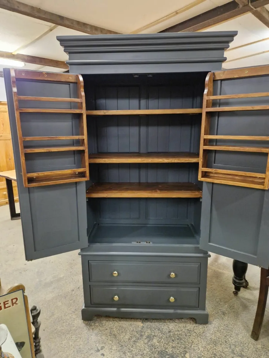 Large vintage pine kitchen larder - Image 2