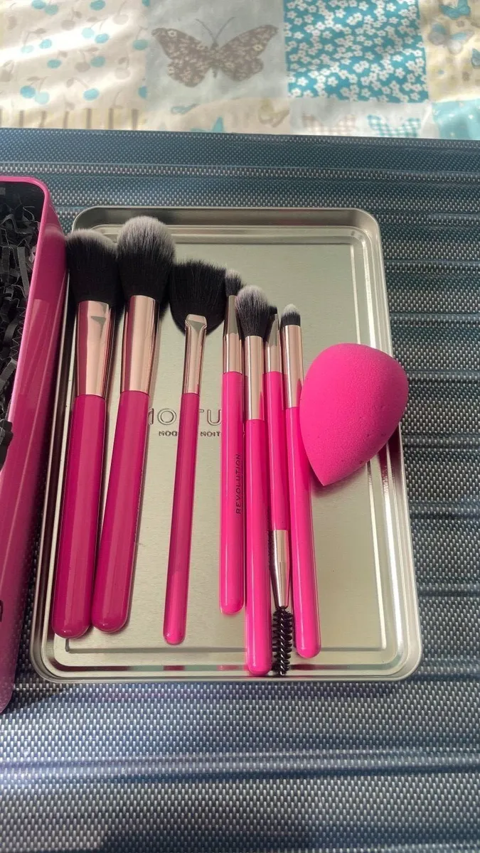 New pink brushes - Image 1