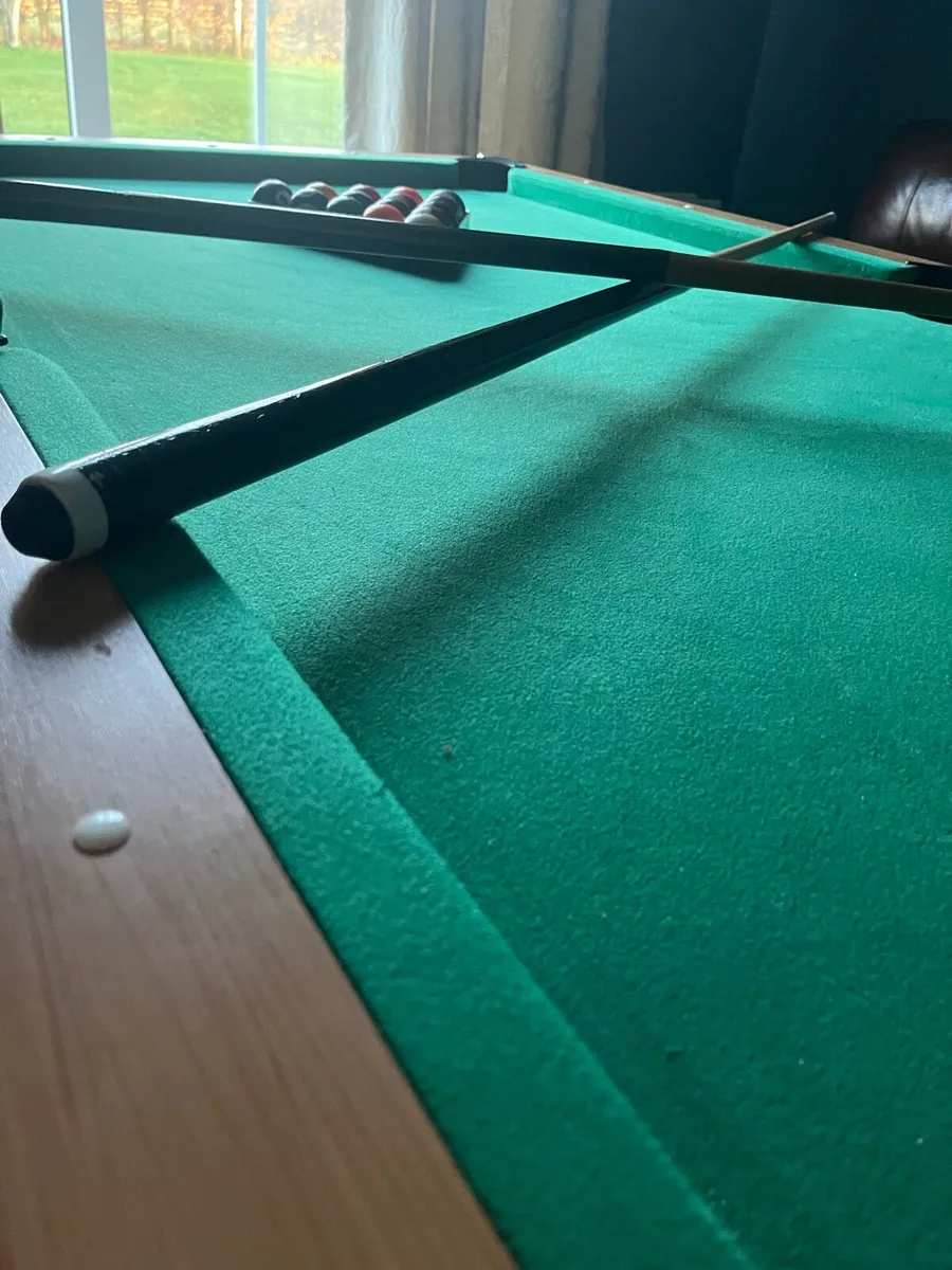 Pool table - Image 2
