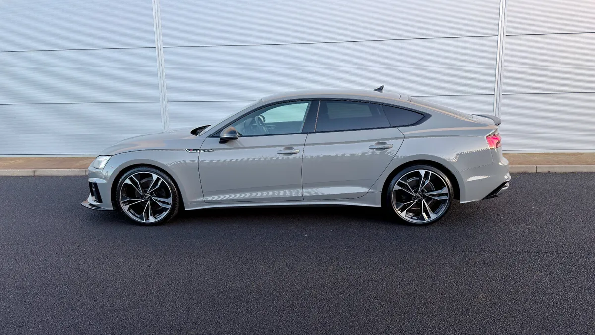 Audi A5 S-Line Black Edition - Image 3
