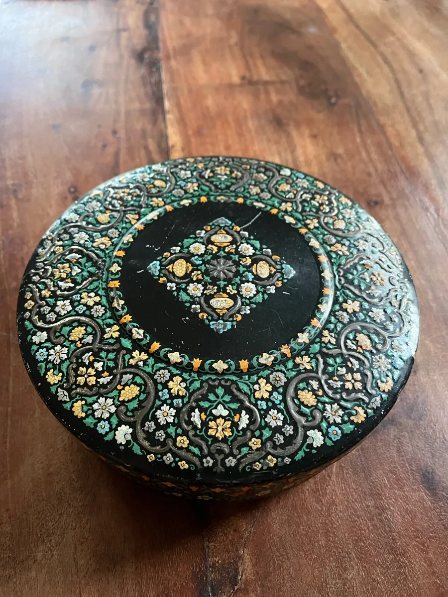 Vintage Biscuit Tin - Image 1