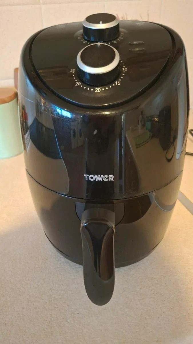 Air fryer - Image 1