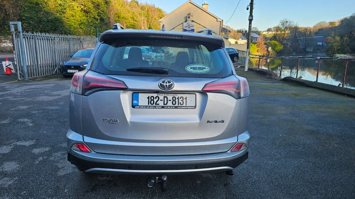 Toyota RAV4 2018 2.0 D-4D (143) 2WD Luna Sport - Image 4