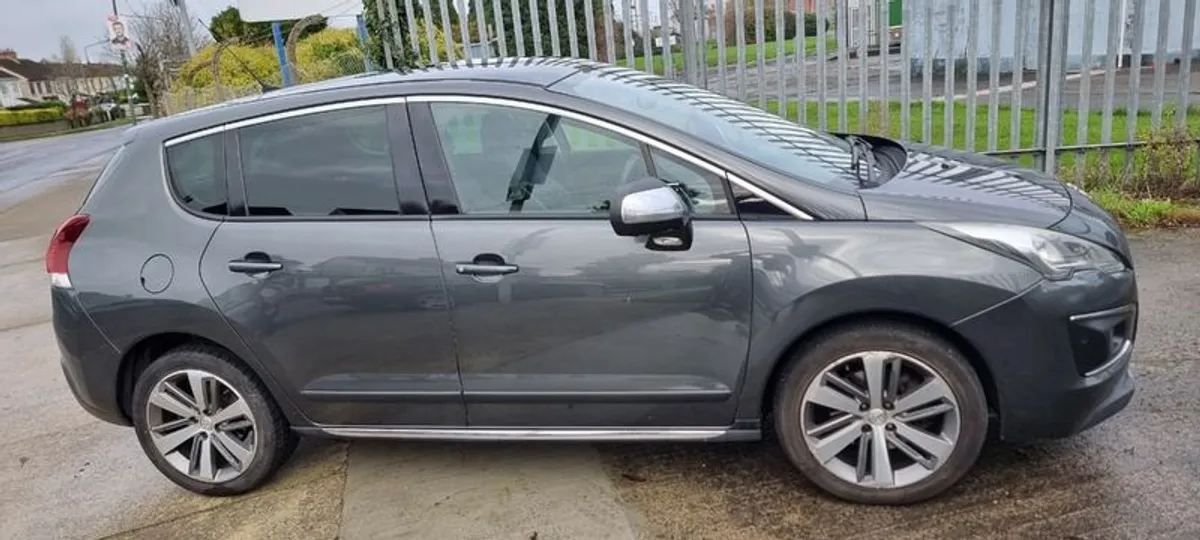 2016 Peugeot 3008 Allure - Image 2