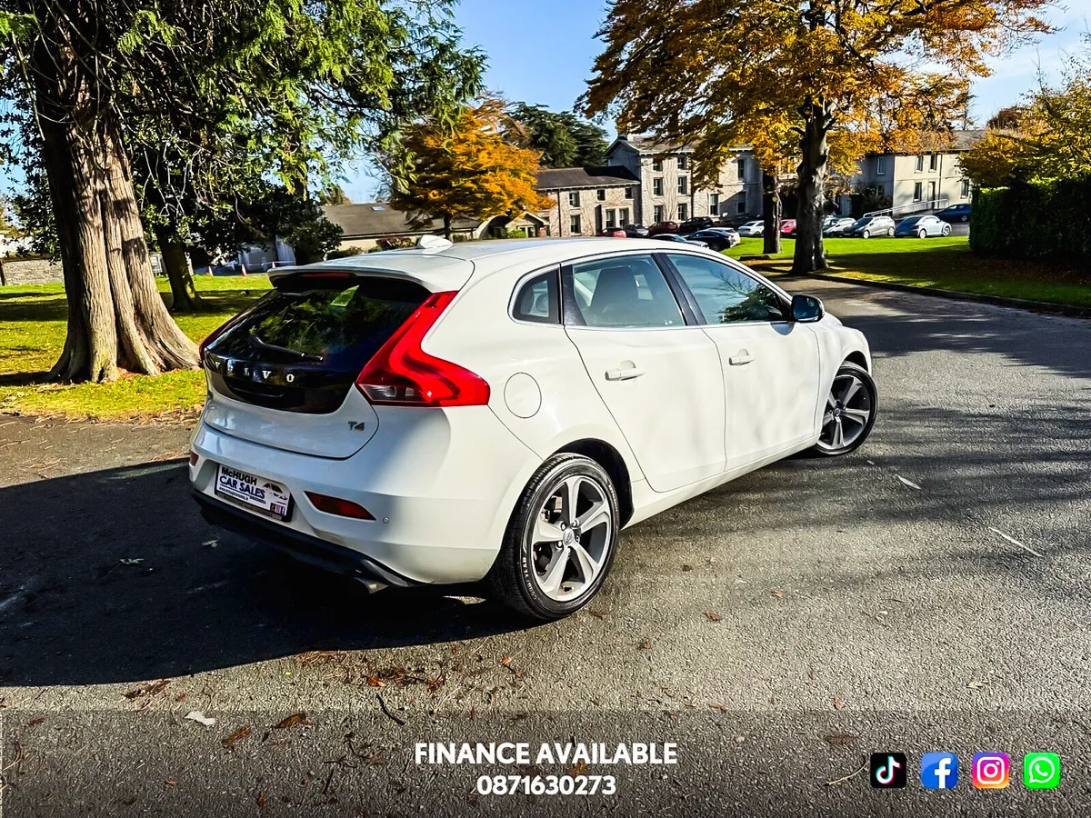 2014 Volvo V40 2014 Petrol 1.6 Automatic - Image 3
