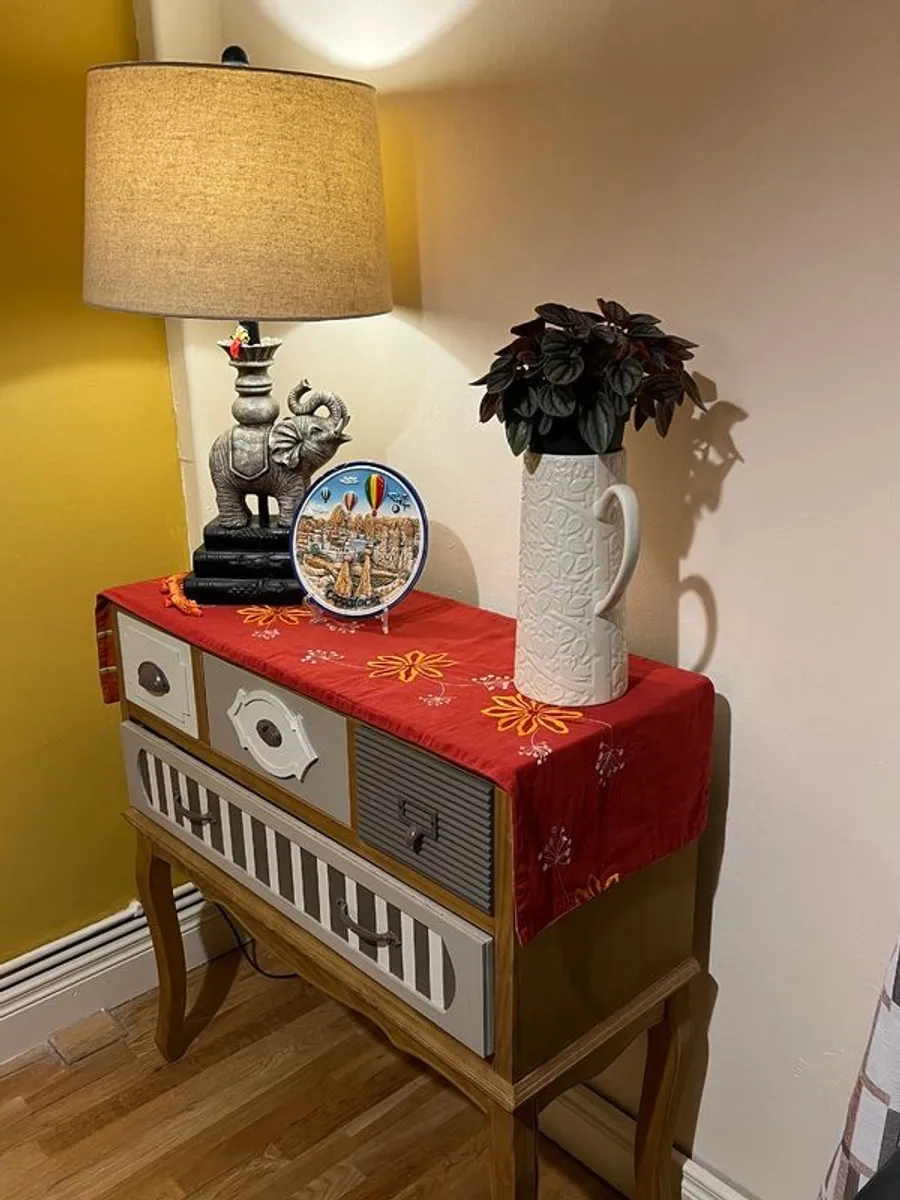 Console Table - Image 1