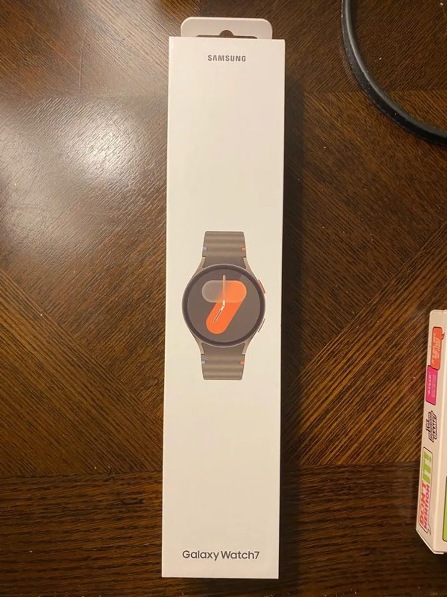 Samsung Galaxy Watch - Image 1