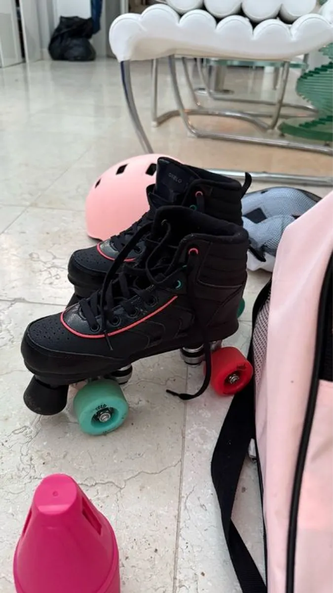 Roller Skates - Image 3