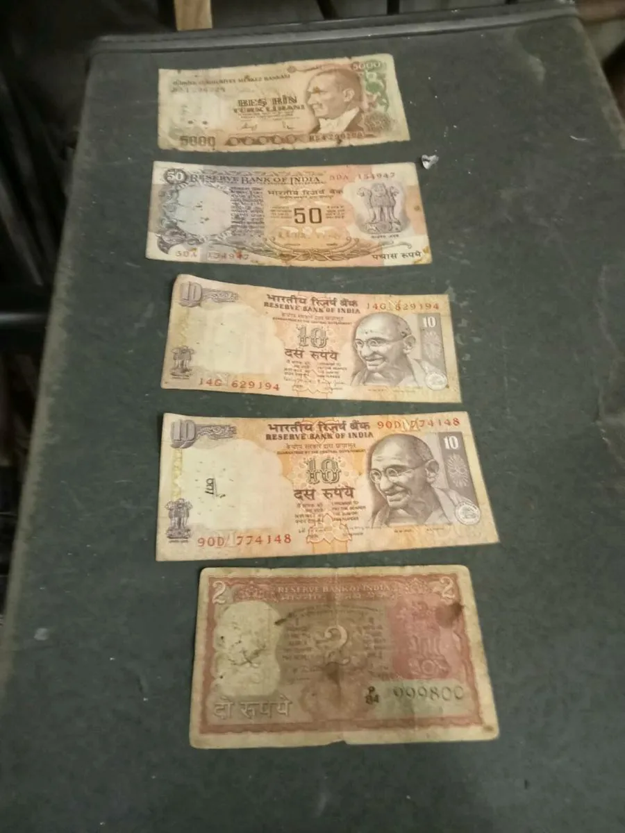 Old money notes - Image 2