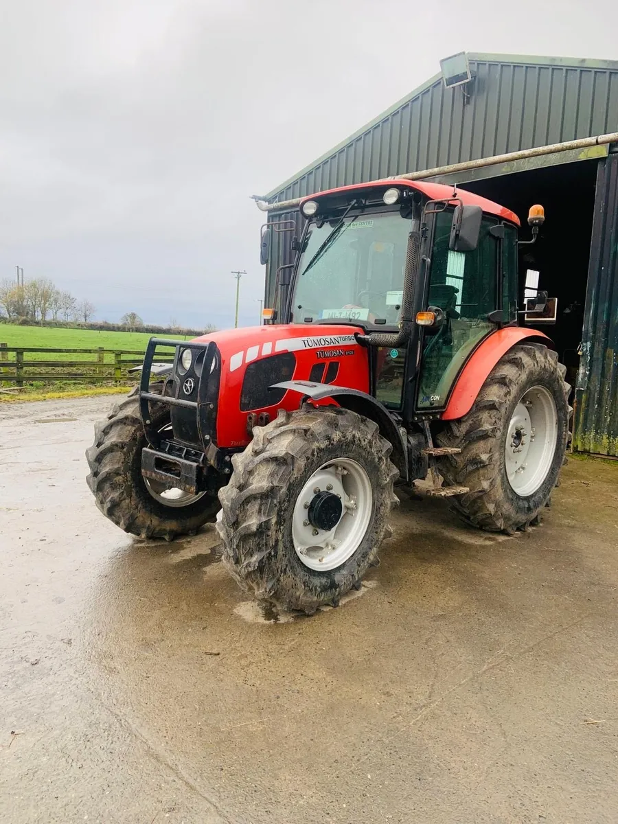 Tumosan 8105 Tractor - Image 1