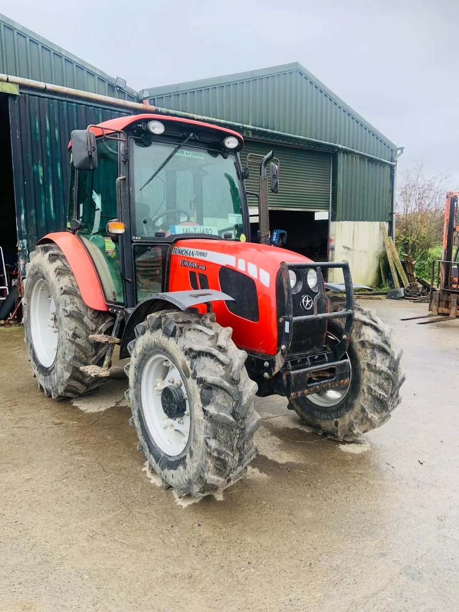 Tumosan 8105 Tractor - Image 2
