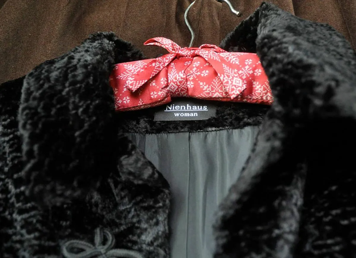 NienHaus Jacket Black Faux Fur Ladies Medium - Image 4