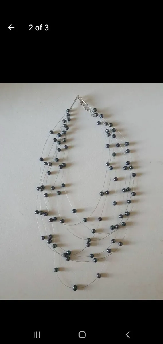 Jersey pearl floating necklace - Image 2