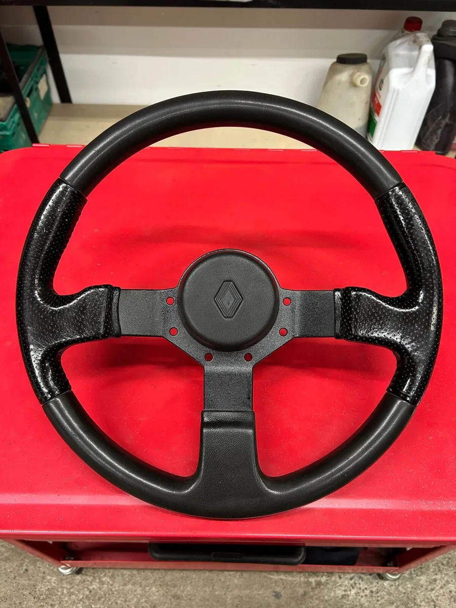 Renault 5 Turbo, Steering Wheel - Image 1