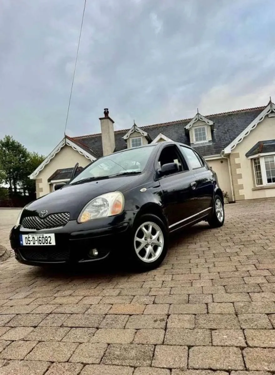 2005 Toyota Yaris - Image 1