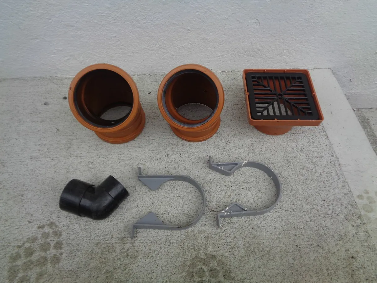 Plumbing Bits n Bobs for Sale - Image 1