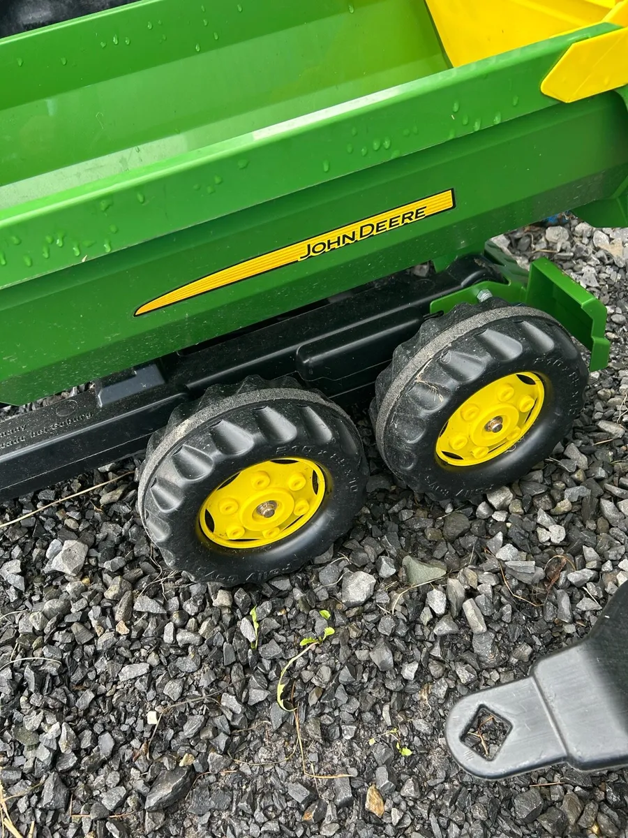 John Deere tractor and trailers - Image 2