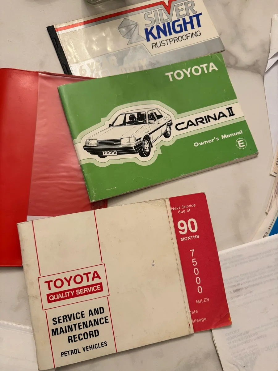 Toyota carina - Image 4