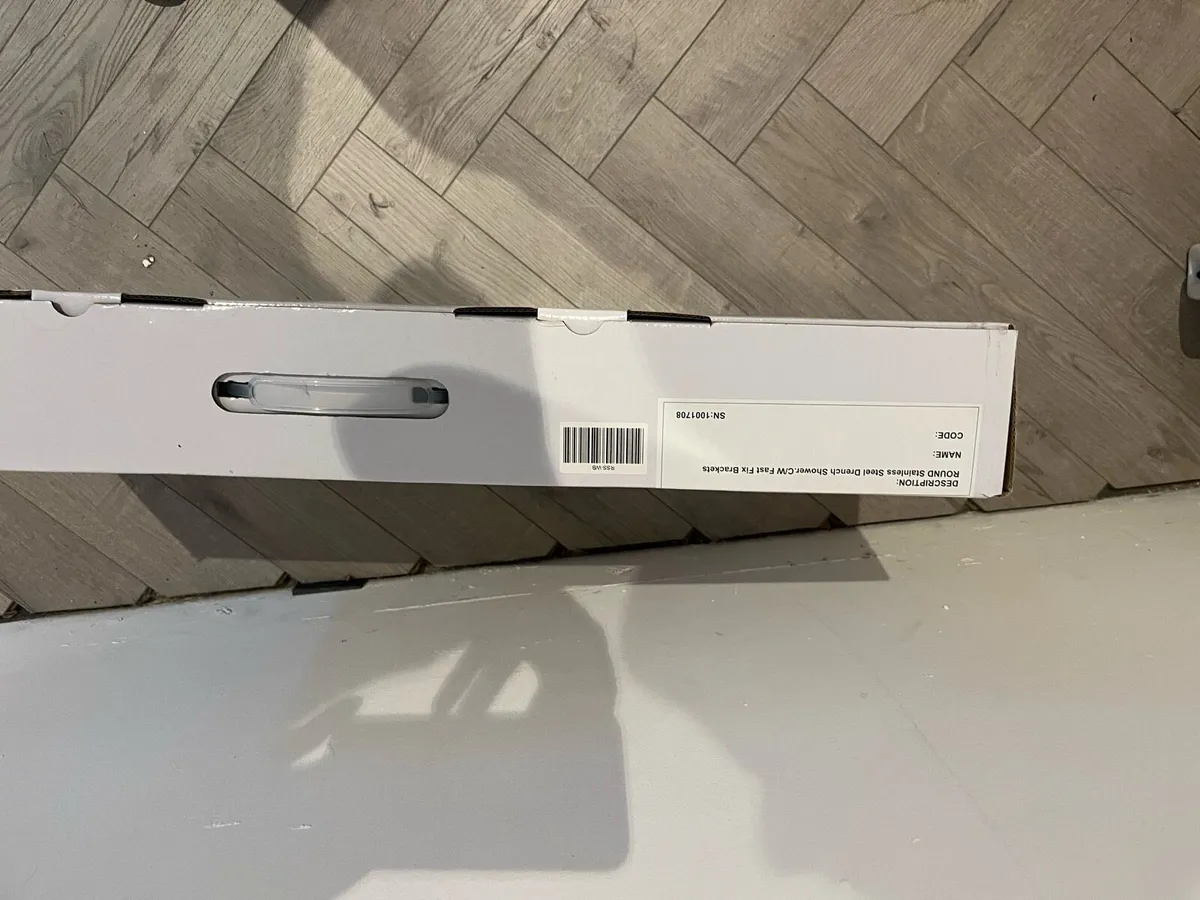 Shower & sink - Image 2