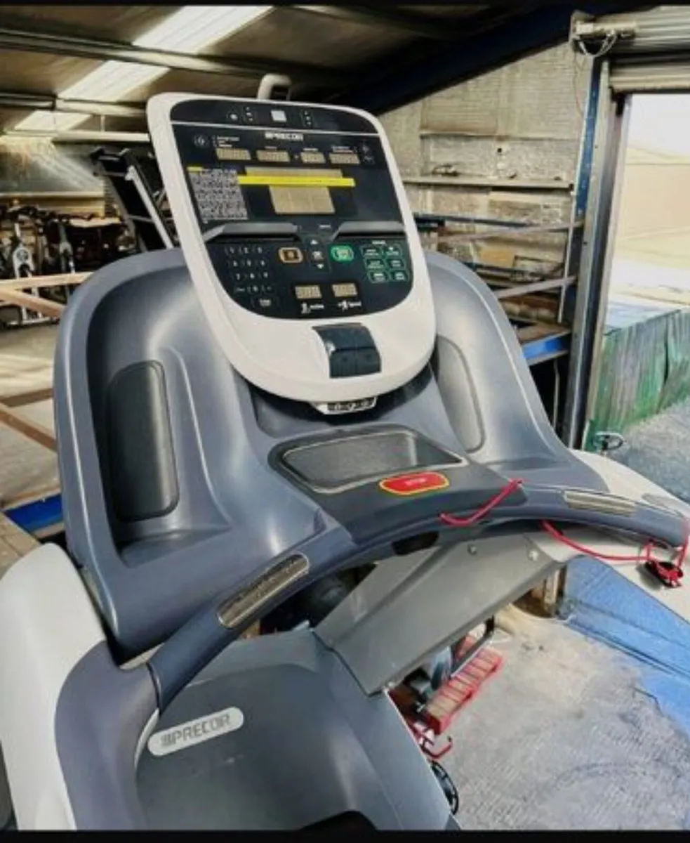 🎅🎁PRECOR TRM835 p30 CONSOLE🎅🎁 - Image 1