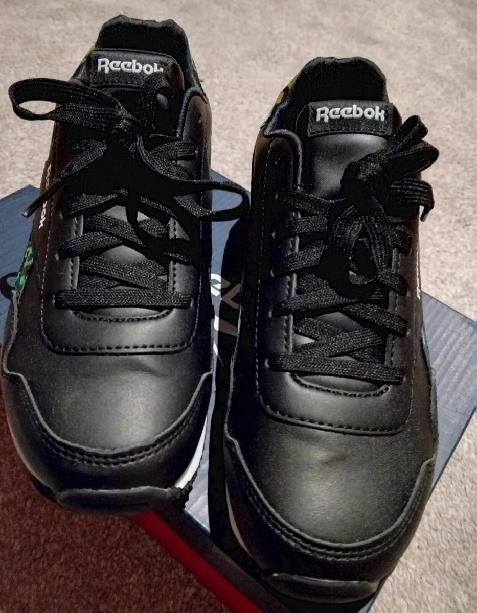 Black Reebok Trainers  Brand new in box  Size: UK5 - Image 4