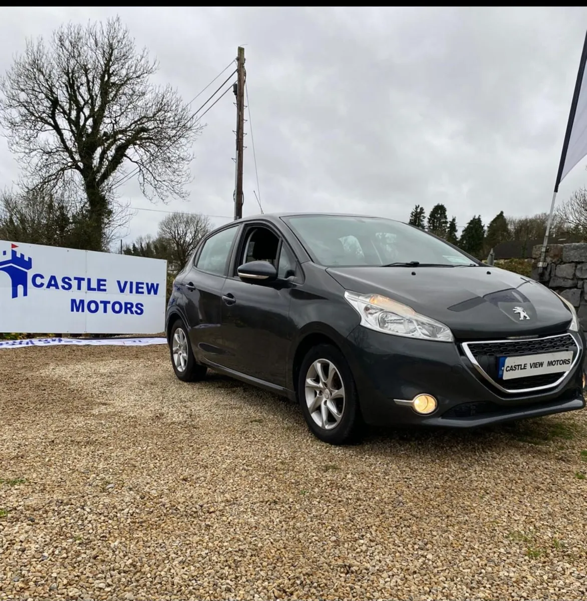13 Peugeot 208 Active 1.2 Petrol - Image 1