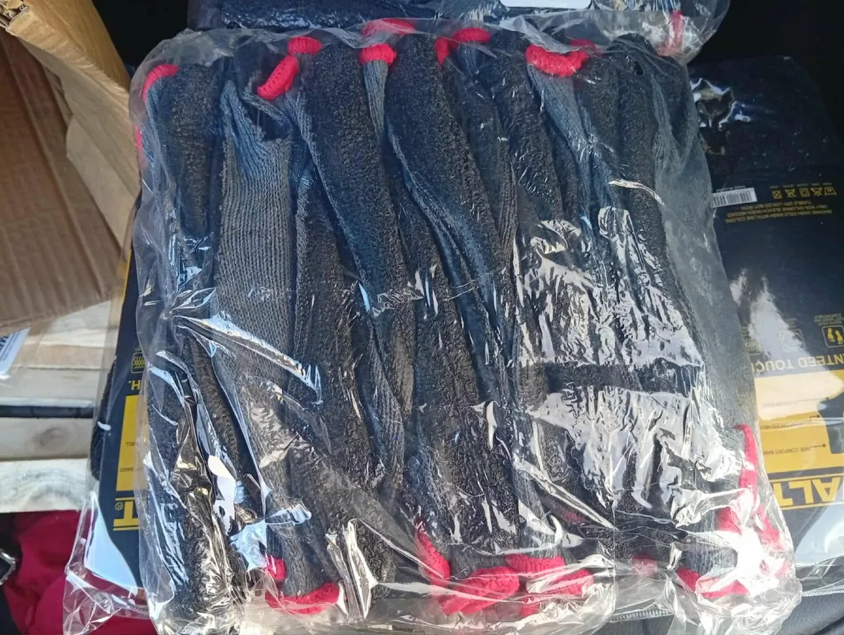 Socks/gloves - Image 2