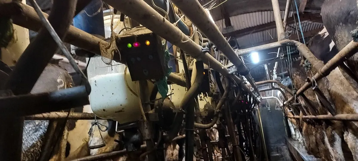 Milking machine - Image 1