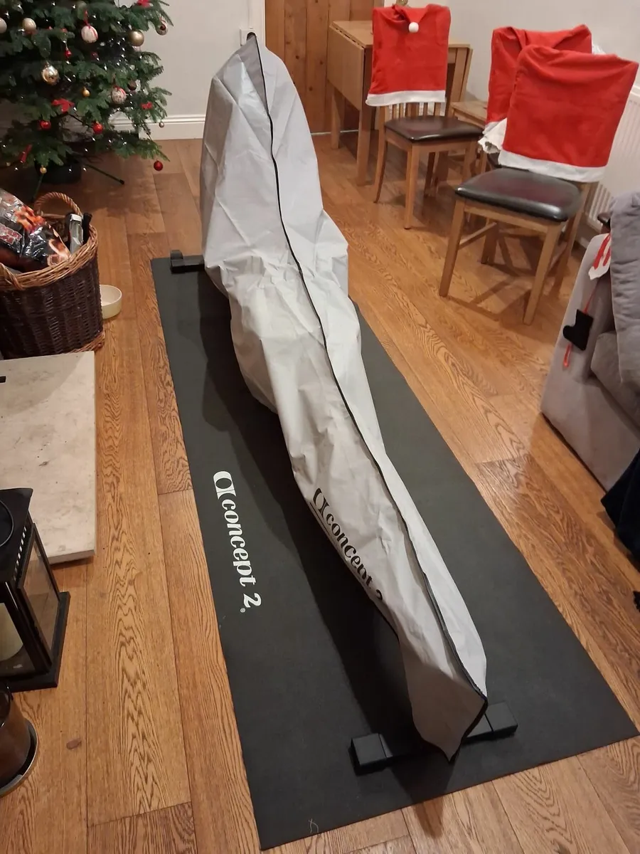 Concept 2 Rower, PM5, Mat and Cover €1,000 - Image 4