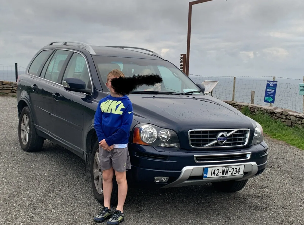 Volvo XC90 - Image 1