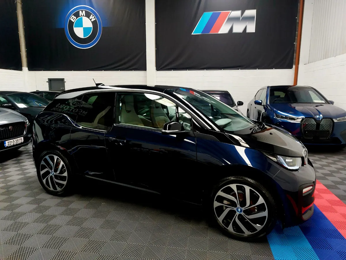 192 I3 120AH ZI3I 4DR AUTO (300KM+ RANGE) - Image 3