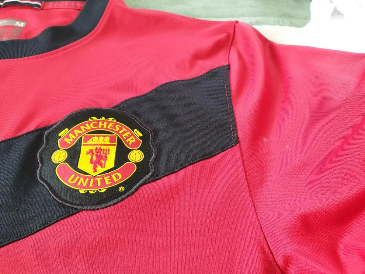 Manchester United Football Club Home Jersey 2009 - Image 3