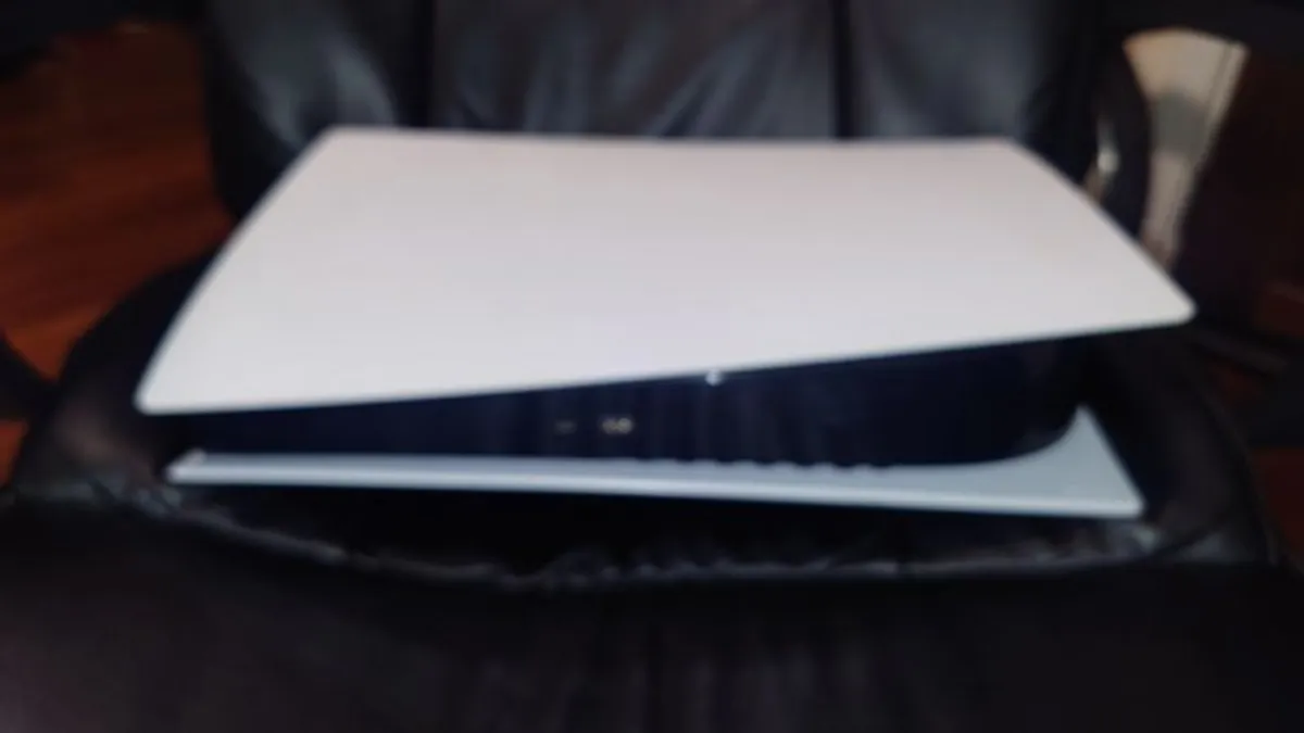 PS5 Digital Edition (read full description) - Image 2